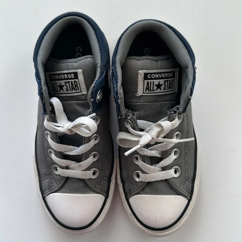 Converse Chuck Taylor All Star Axel Mid Top Grey Navy Blue‎ Kids Size 13 665357F